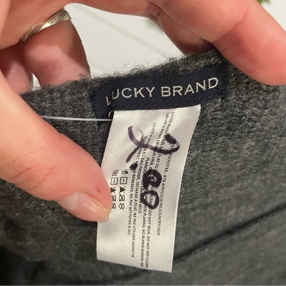 Lucky Brand Dark Charcoal Gray Long Fringe Soft Cozy Scarf Women’s One Size - Picture 7 of 9